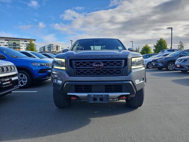2022 Nissan Frontier Crew Cab PRO-4X Standard Bed 4x4 | One Owner! image 2