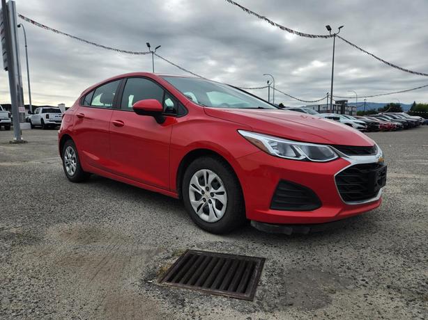2019 Chevrolet Cruze LS image 2