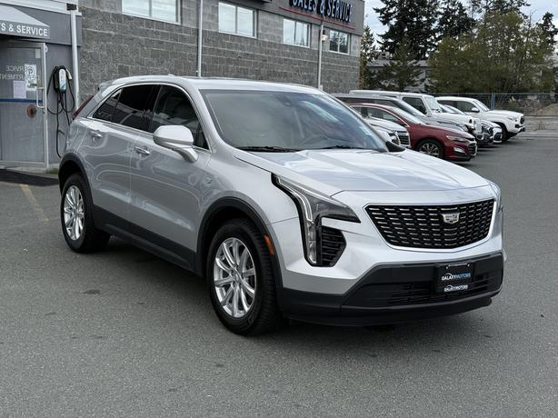 2019 Cadillac XT4 Luxury AWD -No Reported Accidents & Memory Seats image 4