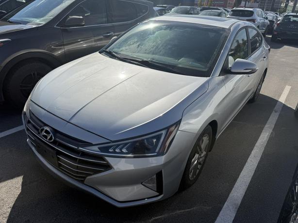 2020 Hyundai Elantra Preferred Sun image 2