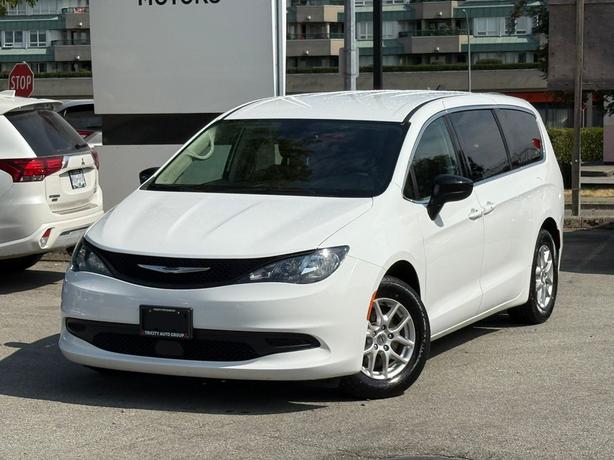 2024 Chrysler Grand Caravan SXT - No Accidents, Dual Power Sliding Doors image 2