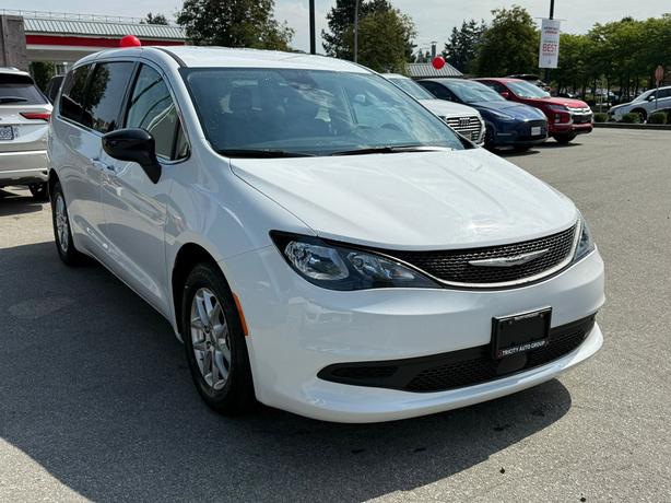 2024 Chrysler Grand Caravan SXT - No Accidents, Dual Power Sliding Doors image 4