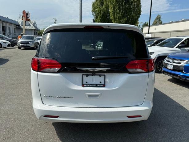 2024 Chrysler Grand Caravan SXT - No Accidents, Dual Power Sliding Doors image 7