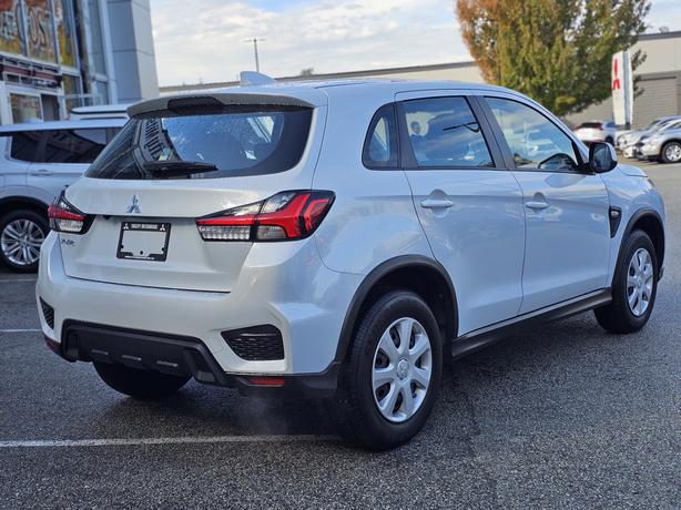 2024 Mitsubishi RVR ES image 5