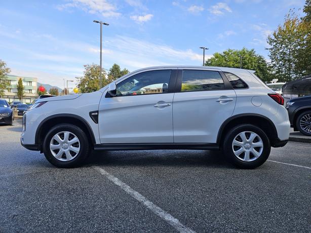 2024 Mitsubishi RVR ES image 8