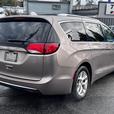 2017 Chrysler Pacifica 4dr Wgn Touring-L Plus thumbnail image 5