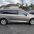 2017 Chrysler Pacifica 4dr Wgn Touring-L Plus thumbnail image 6