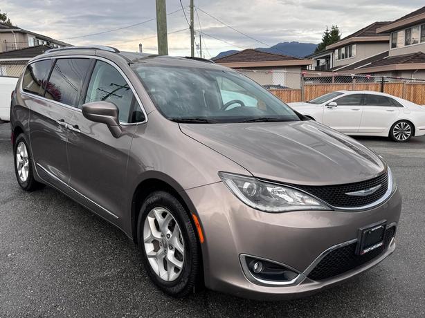 2017 Chrysler Pacifica 4dr Wgn Touring-L Plus image 7