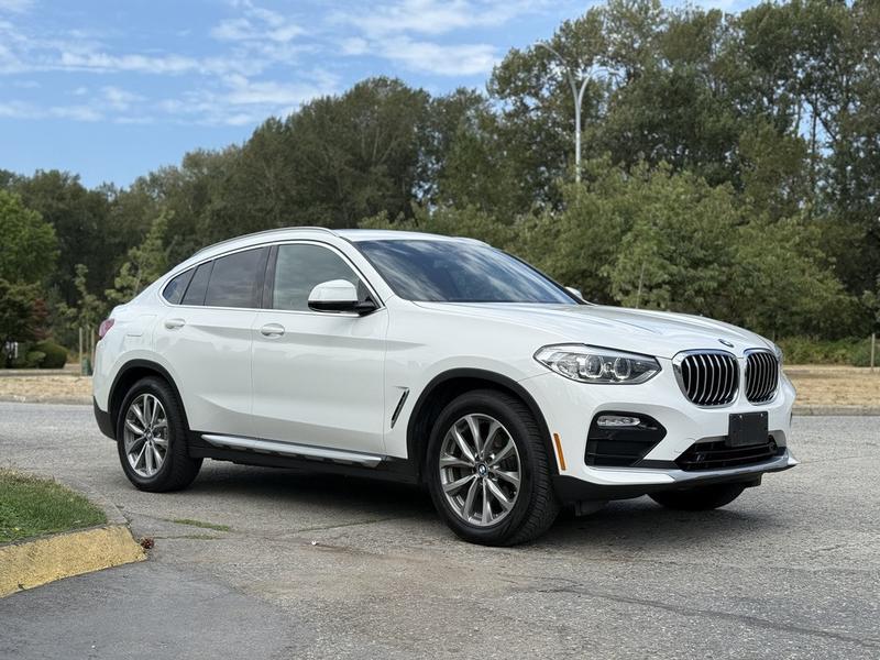 2019 BMW X4 xDrive30i AWD display photo