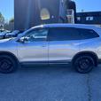 2021 Honda Pilot Touring 8-Passenger - No Accidents, Sunroof thumbnail image 2