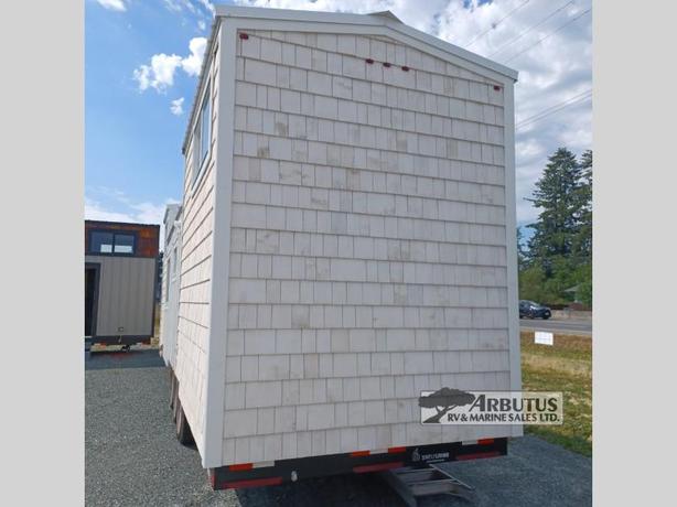 Used 2022 Stattonrock Construction GALIANO VILLA 32' image 4