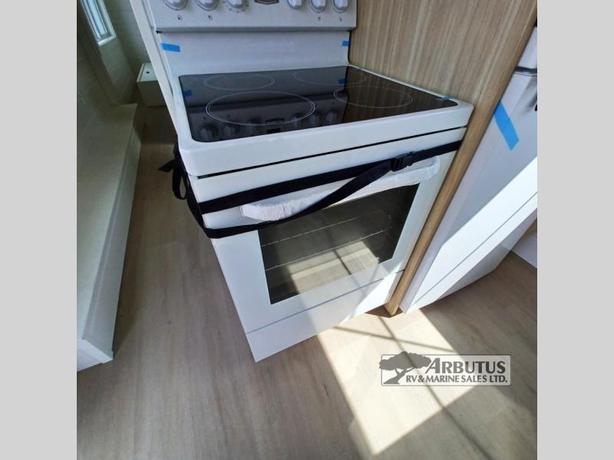 Used 2022 Stattonrock Construction GALIANO VILLA 32' image 7