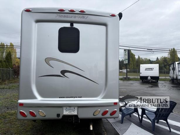 Used 2014 Pleasure-Way Plateau XL MB image 4