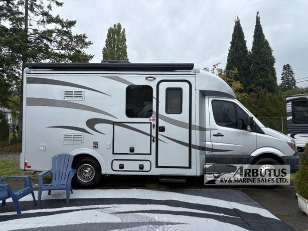 Used 2014 Pleasure-Way Plateau XL MB image 6