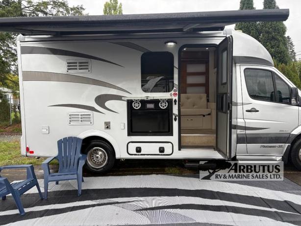 Used 2014 Pleasure-Way Plateau XL MB image 7