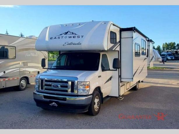 Used 2023 EAST TO WEST Entrada 2900DS image 3