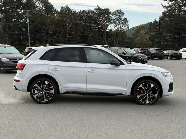 2022 Audi SQ5 quattro- Power Moonroof & Red Nappa Leather Seat image 5