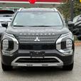 2024 Mitsubishi Outlander PHEV thumbnail image 3