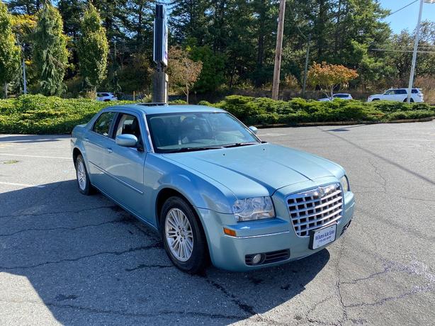 2008 Chrysler  300 Touring 115k image 3