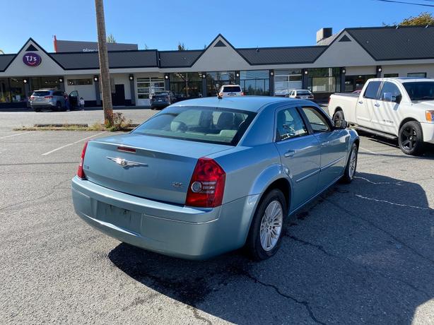 2008 Chrysler  300 Touring 115k image 5