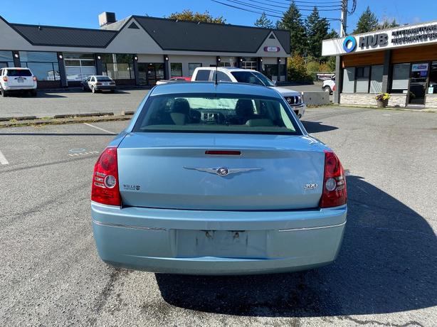 2008 Chrysler  300 Touring 115k image 6