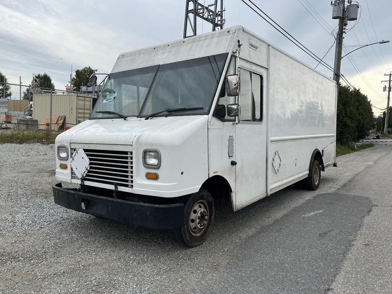 2011 Ford Econoline E450 Cargo Step Van 16 Foot With Rear Shelvings display photo
