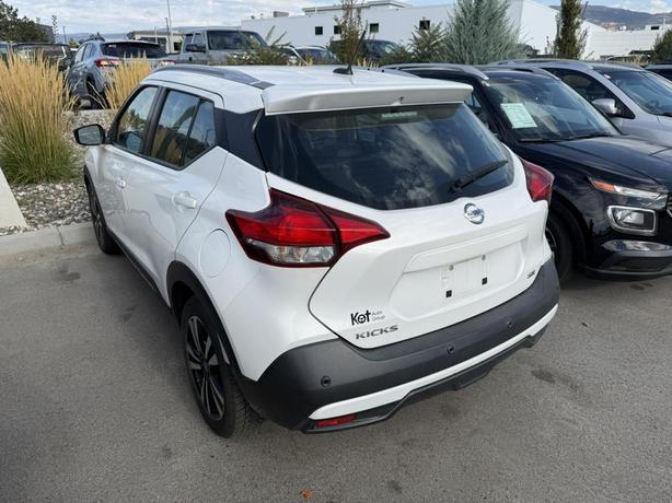2020 Nissan Kicks SR image 3