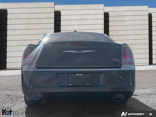 2013 CHRYSLER 300 image 5