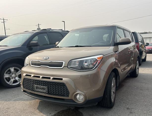 2016 Kia Soul LX image 1