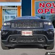 2018 Jeep Grand Cherokee Laredo 4x4 | Power Sunroof | Heated Seats! thumbnail image 2
