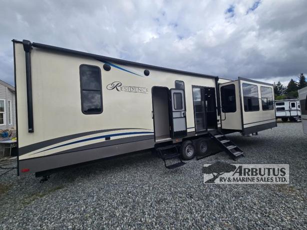 Used 2019 Keystone RV Residence 401MBNK image 2