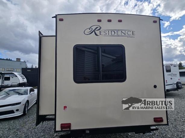 Used 2019 Keystone RV Residence 401MBNK image 5