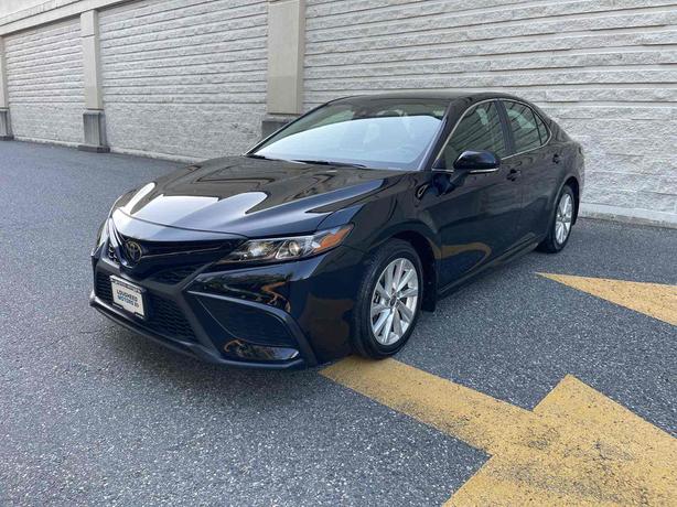 2023 Toyota Camry image 3