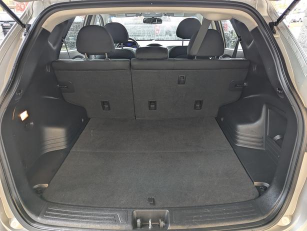 2013 Hyundai Tucson GL - No Accidents, Heated Seats image 8