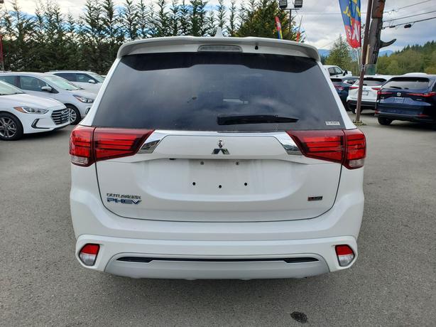 2020 Mitsubishi Outlander PHEV 4WD - Heated Seats, Heated Wheel, Moonroof image 7