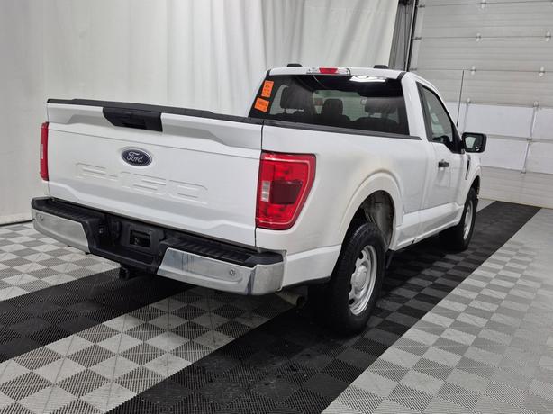 2022 Ford F-150 XLT 2WD Reg Cab 6.5' Box | No Reported Accidents! image 5