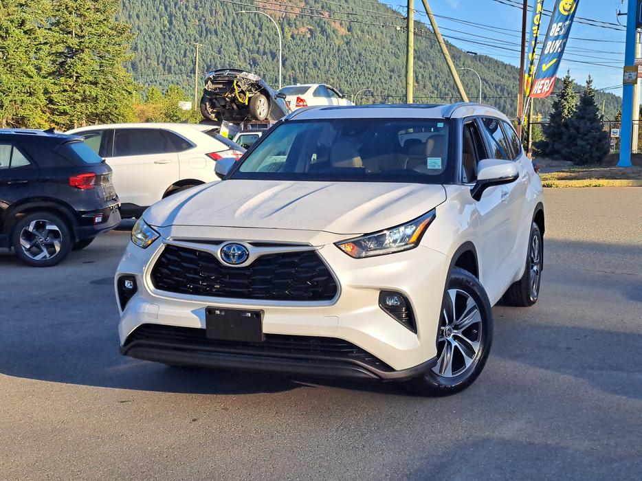 2023 Toyota Highlander Hybrid MOONROOF display photo