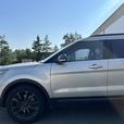 2017 Ford Explorer thumbnail image 4