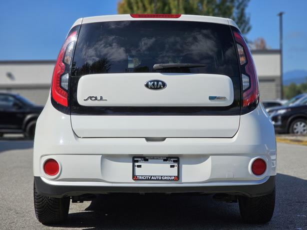 2016 Kia Soul EV - Heated Seats, Cruise Control, BlueTooth image 6