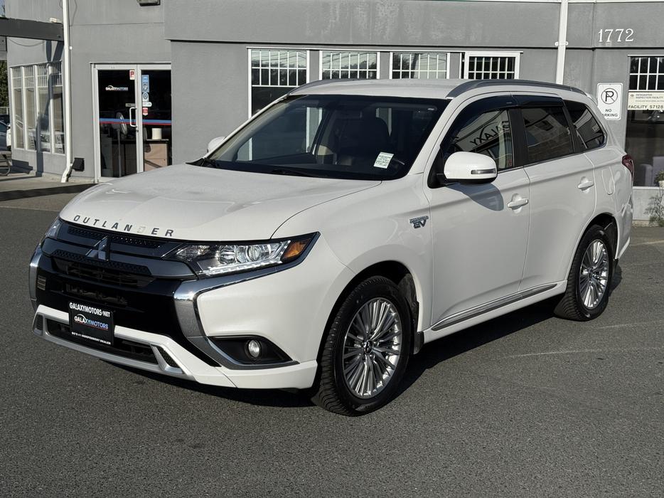 2022 Mitsubishi Outlander PHEV LE 4WD - Dual Zone A/C & Power Driver Seat display photo