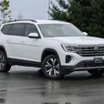 2024 Volkswagen Atlas Comfortline - No Accidents, AWD, Heated Seats thumbnail image 4