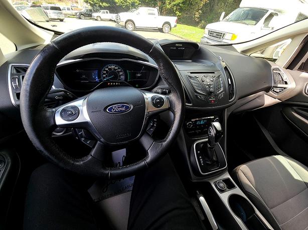 2013 Ford  C-Max Hybrid SE image 6