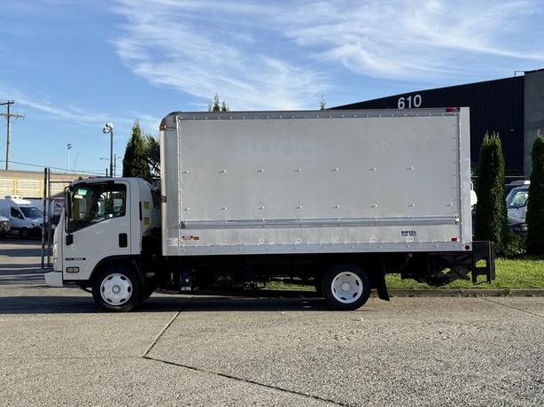 2016 Isuzu NRR 16-Foot Cube Van with Power Tailgate - Diesel image 5