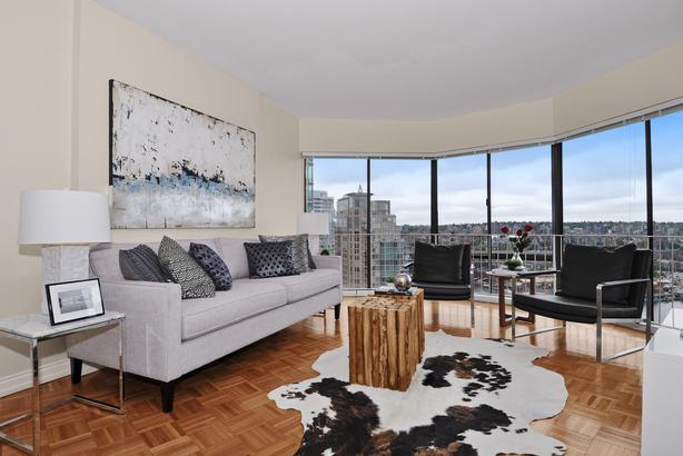2 Bedroom Suite on Beach Ave! image 3