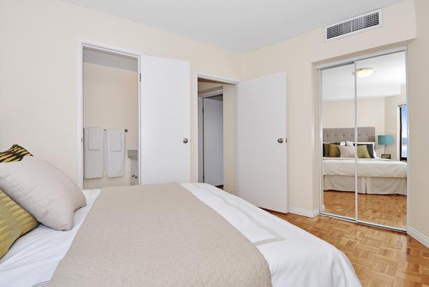 2 Bedroom Suite on Beach Ave! image 8