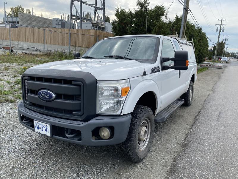2015 Ford F-250 SD SuperCab Short Bed 4WD display photo