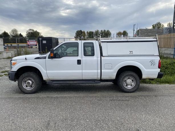 2015 Ford F-250 SD SuperCab Short Bed 4WD image 2
