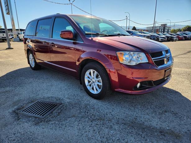 2020 Dodge Grand Caravan Premium Plus | 3.6L V6 | Power Liftgate | Power Sliding image 2