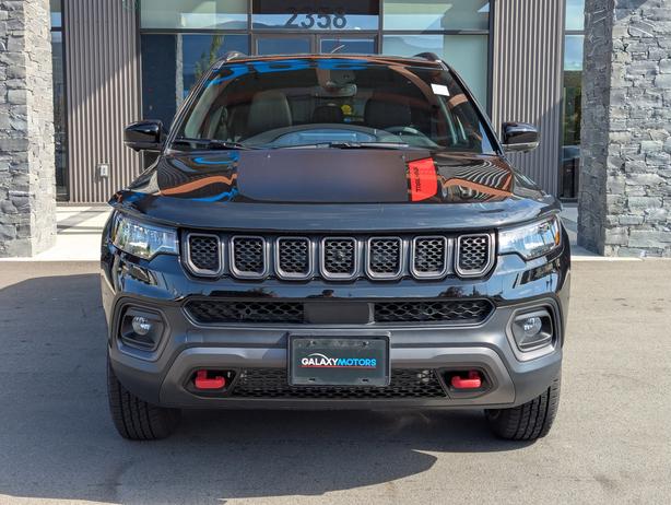2023 Jeep Compass Trailhawk - 4x4, Leather, Heated Seats, Sunroof image 3