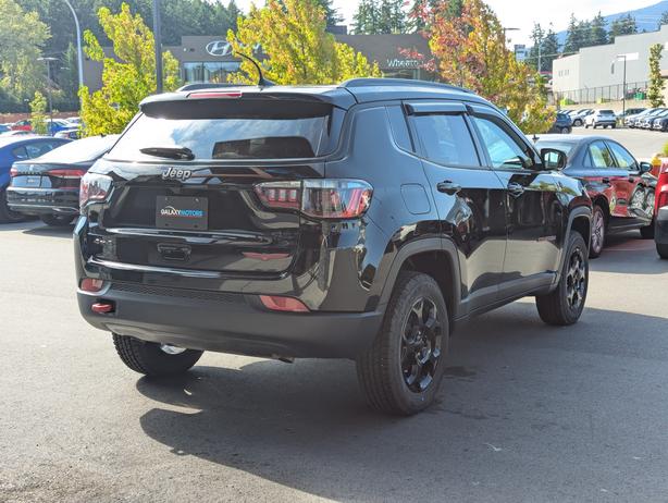 2023 Jeep Compass Trailhawk - 4x4, Leather, Heated Seats, Sunroof image 6
